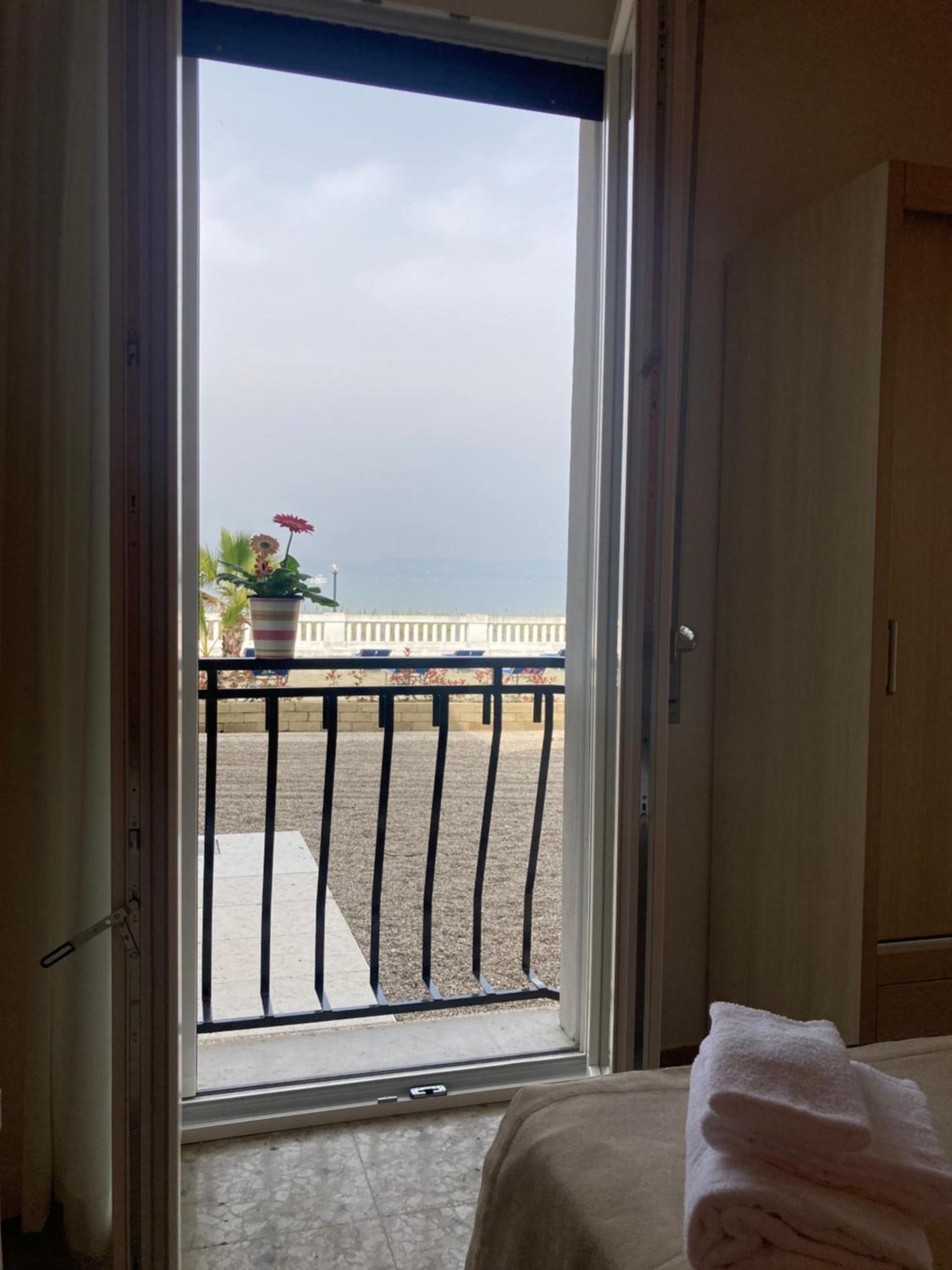 Hotel Villa Trieste Sirmione Esterno foto
