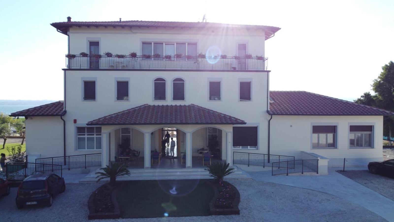 Hotel Villa Trieste Sirmione Esterno foto